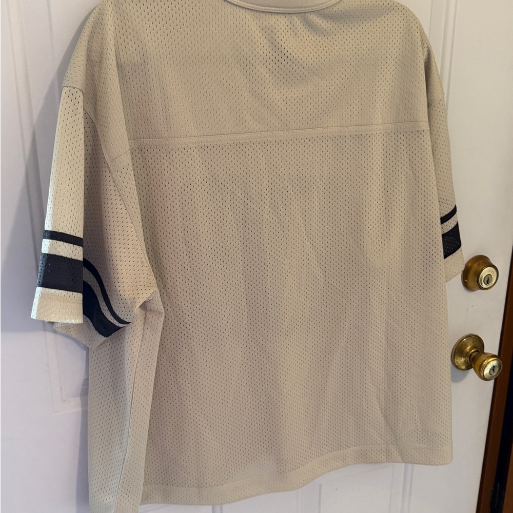 NWOT A&F Men's Neutral Gray 08 Athletic Jersey - Picture 3 of 4